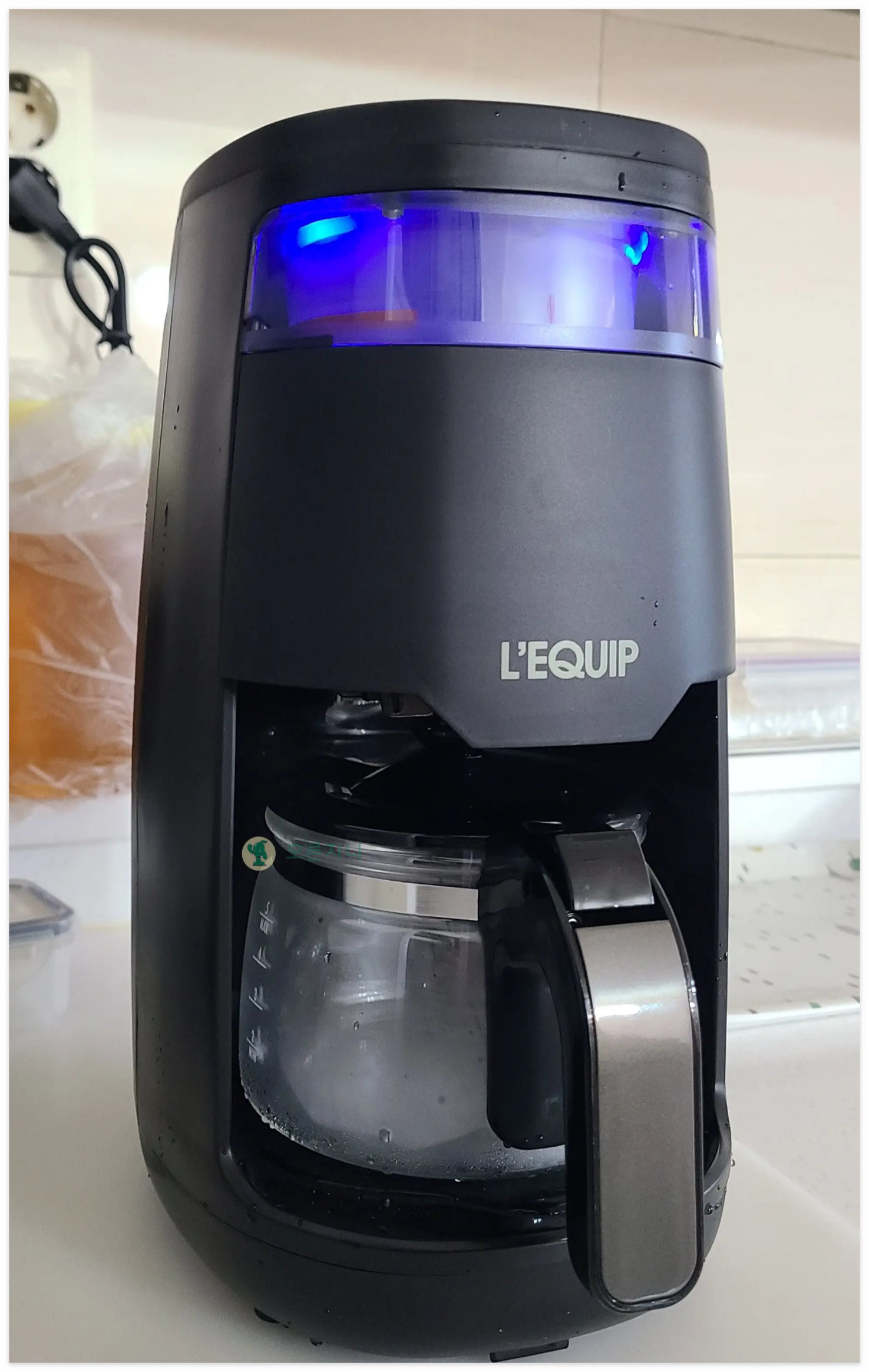 리큅-커피메이커-작동중