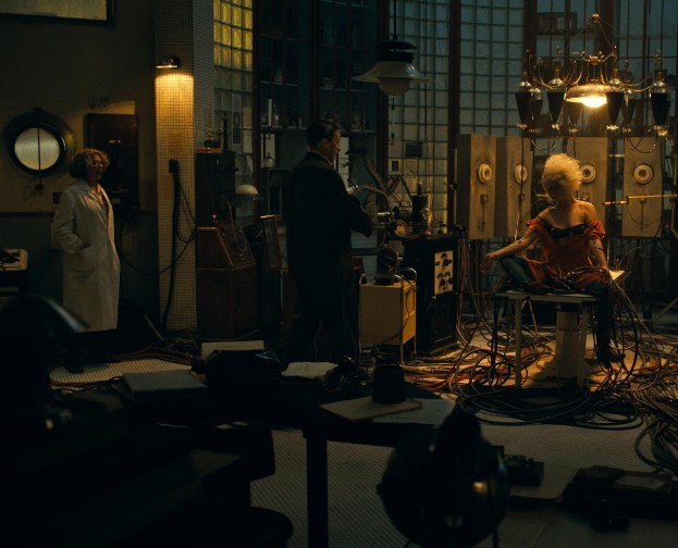 [영화 브라이드 결말&amp;#44; 줄거리&amp;#44; 후기/리뷰] 고전 호러 프랑켄슈타인을 신부 시점에서 재해석한 영화