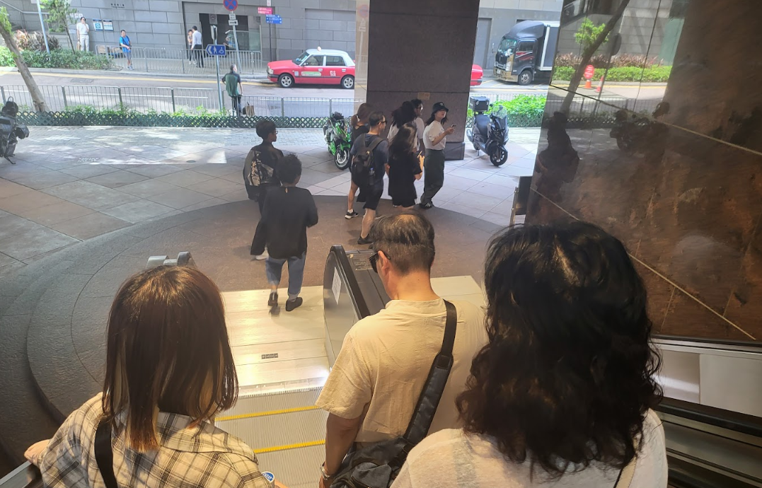 해외 홍콩 여행 2박 3일 센트럴 스타 페리호 탑승 하러 도보 이동