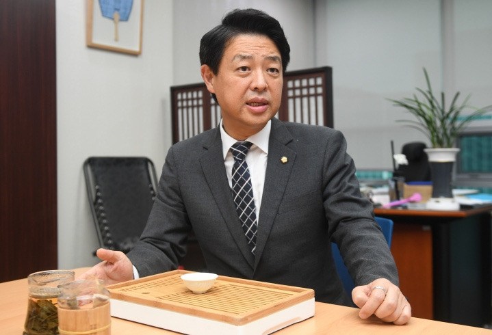 김영호 국회의원 정치 경력