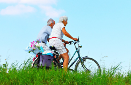 노후에도 건강을 유지하는 식습관과 운동법