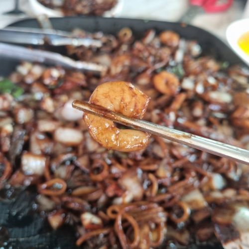 홍경관-해물쟁반짜장-재료3