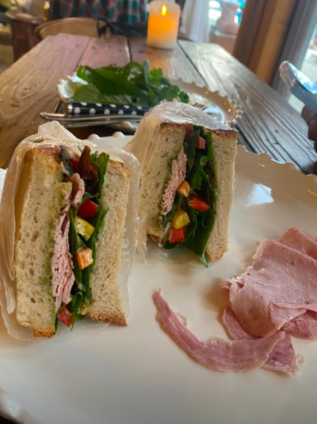 감잡은여자의 빵앗간-수제햄샌드위치