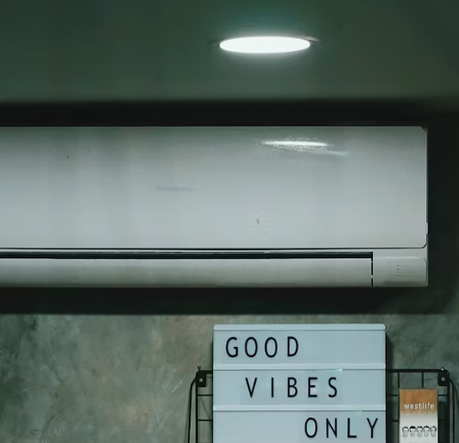 흰색-벽걸이-에어컨