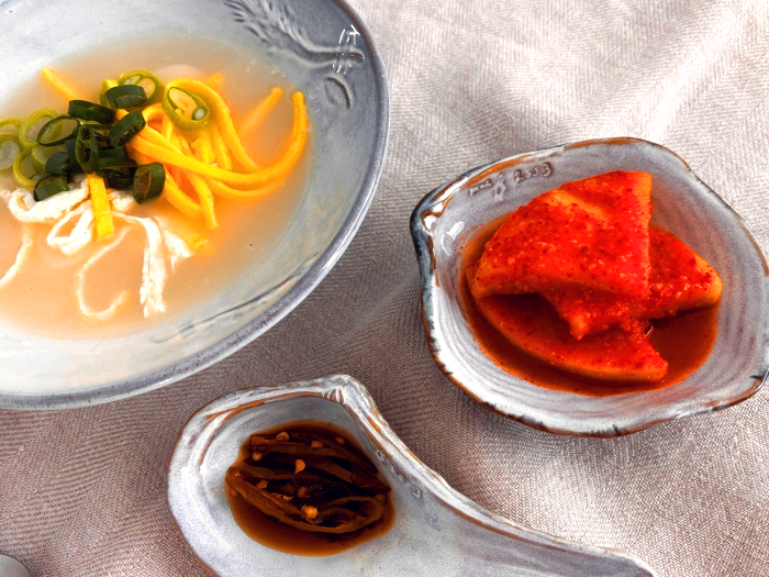 섞박지와 떡국 사진