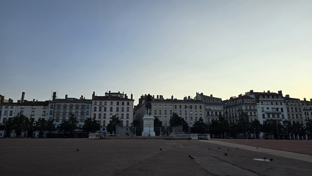 벨꾸르 광장 루이14세 기마상