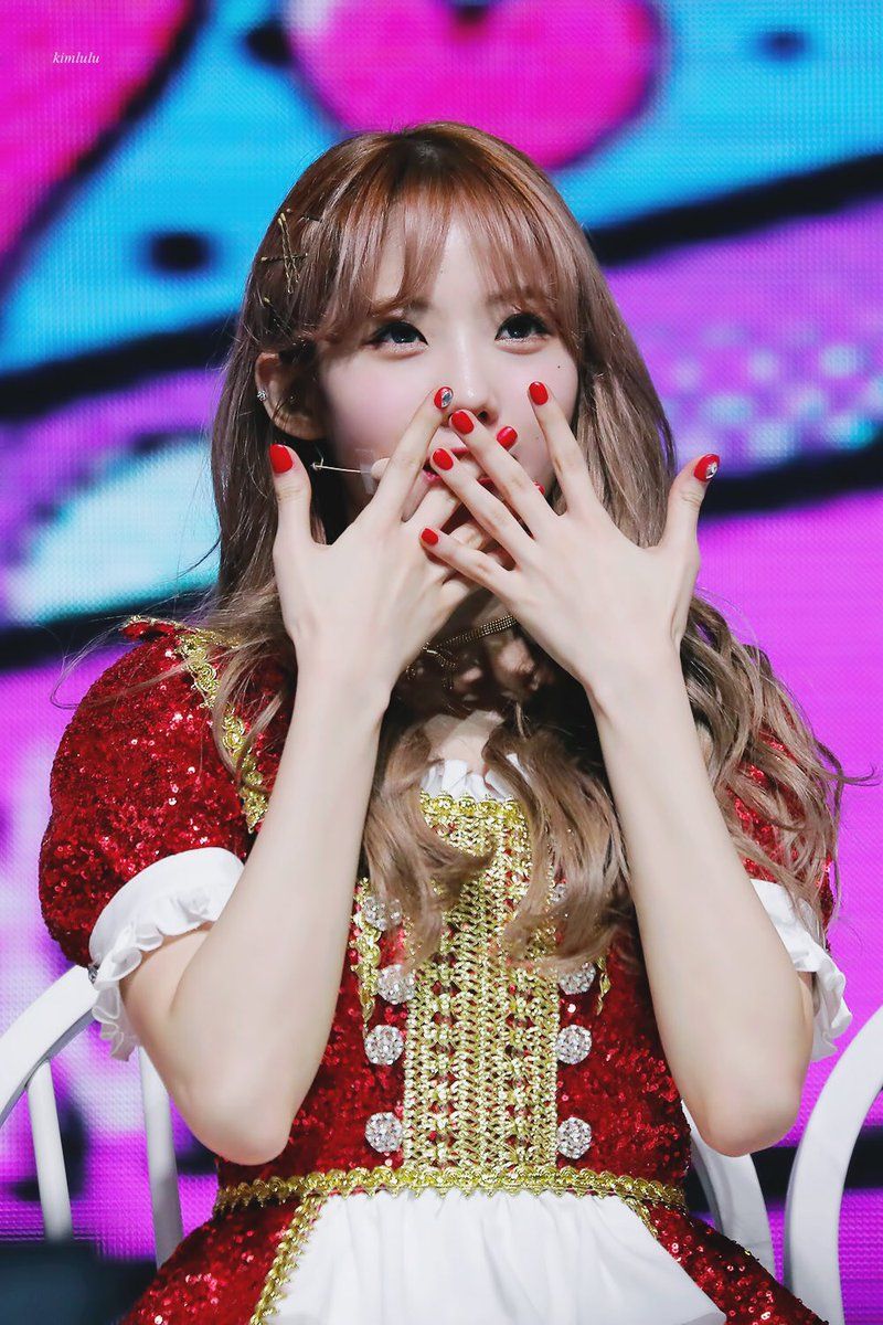 우주소녀 루다 인스타그램 사진 몸매