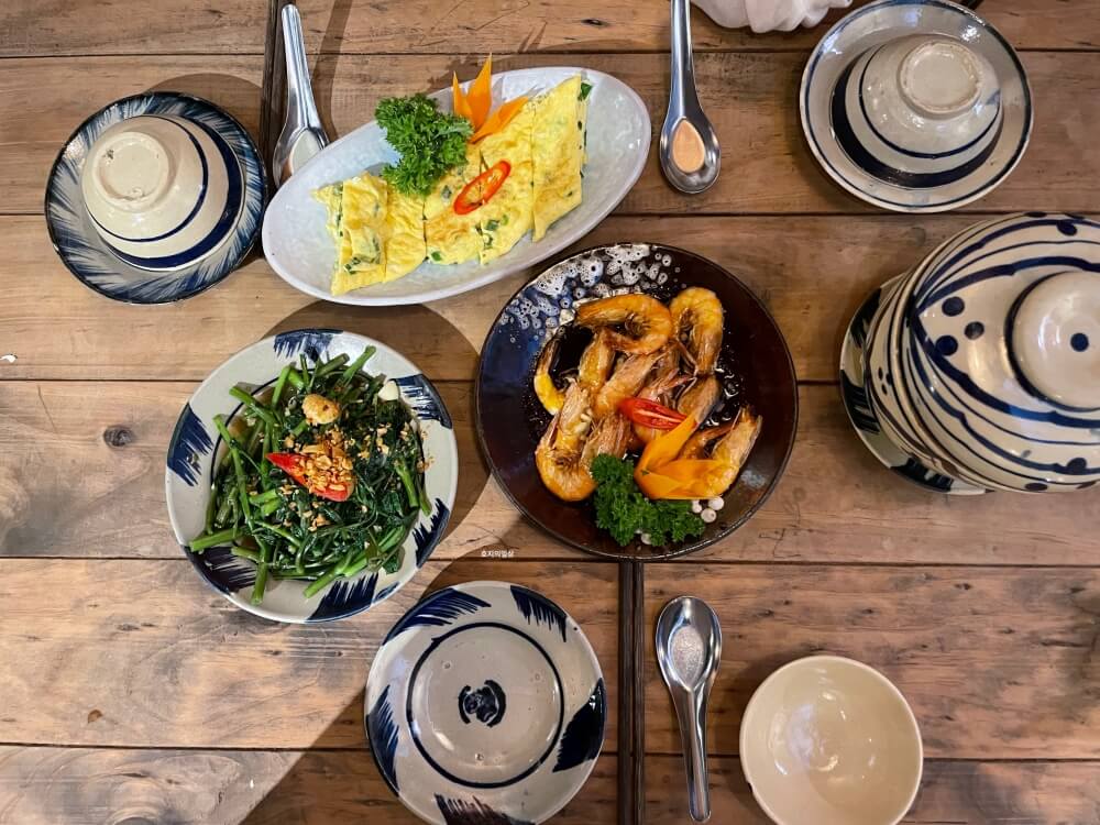 나트랑 베트남 가정식 맛집 촌촌킴 - 주문한 메뉴들