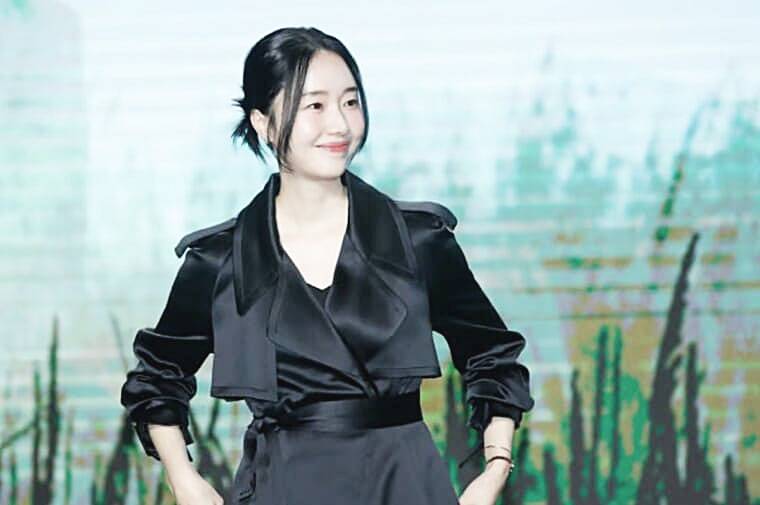 가수-겸-배우-이정현