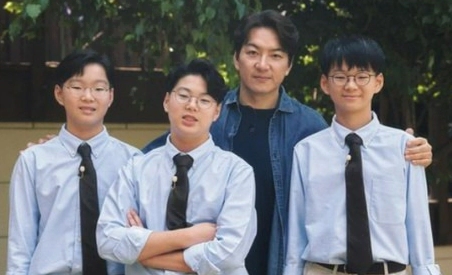 송일국 프로필 나이 고향 학력 와이프 삼둥이 &amp;#124; 별거중인 송일국 이혼 가짜뉴스 논란 이유