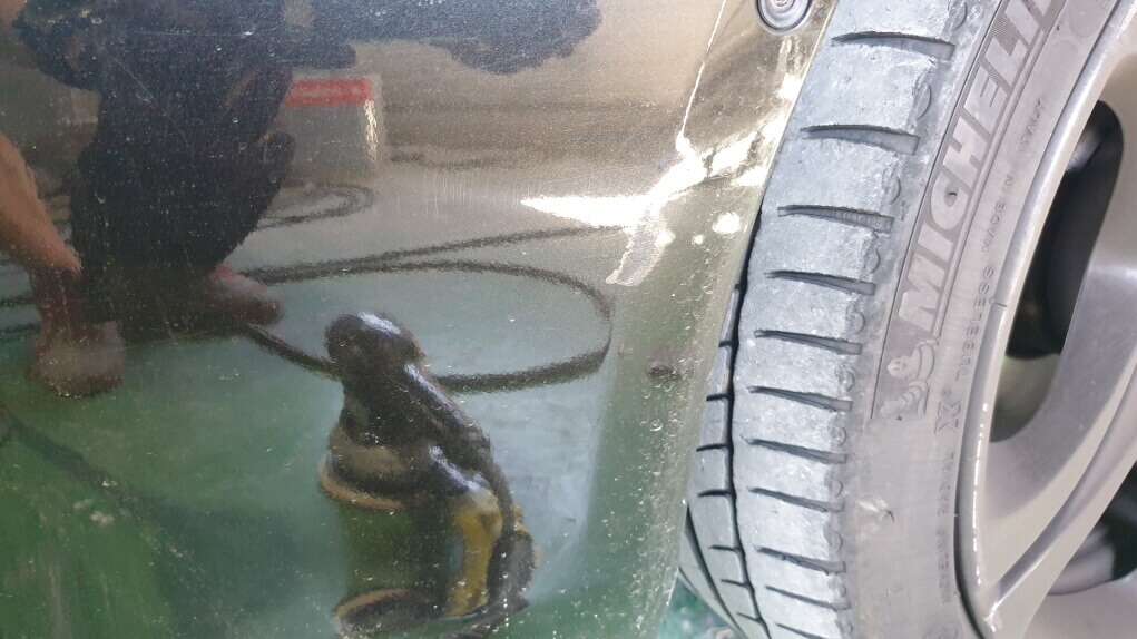 자동차 범퍼복원 - 운전석 앞 범퍼 옆면 쓸림