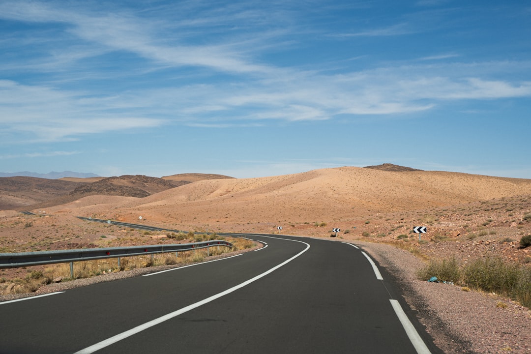 '길대부'에서 가장 중요한 명사는 '길'입니다. 영어로는 'road'라고 할 수 있습니다.