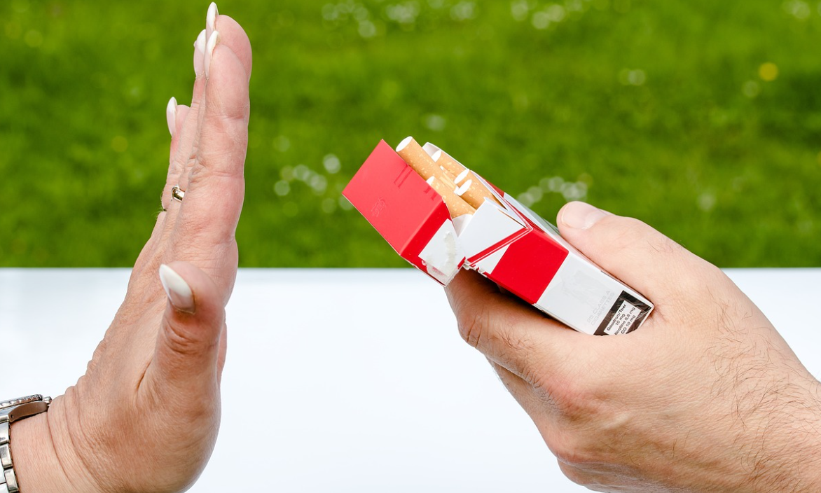 청소년이 담배를 피우면 안되는 이유