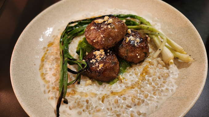 성수동 퓨전 한식 '아웃오브오더'