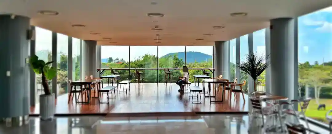 센터 내에 있는 카페테리아