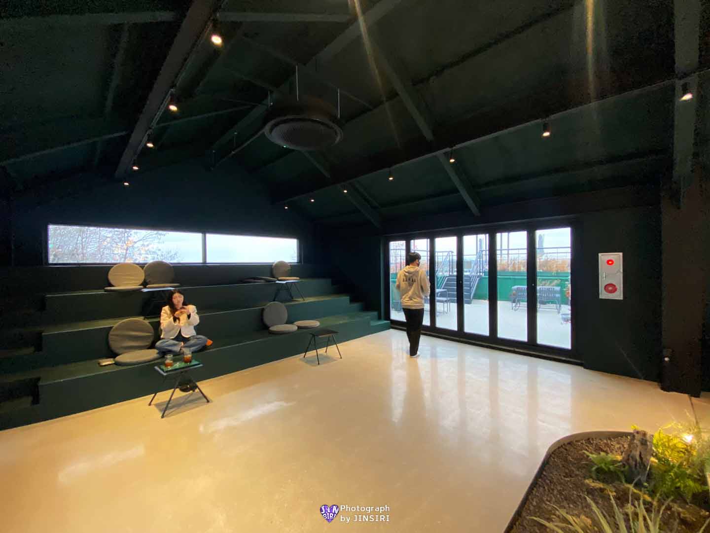 ๊นํฌ ์์ด ์ฅ๊ธฐ๋ ์์ธ๊ทผ๊ต ๋๋ผ์ด๋ธ ๋ฒ ์ด์ปค๋ฆฌ ๋ํ์นดํ ์ปค์คํ
์ปคํผ ๋ํ์ฐ์ค