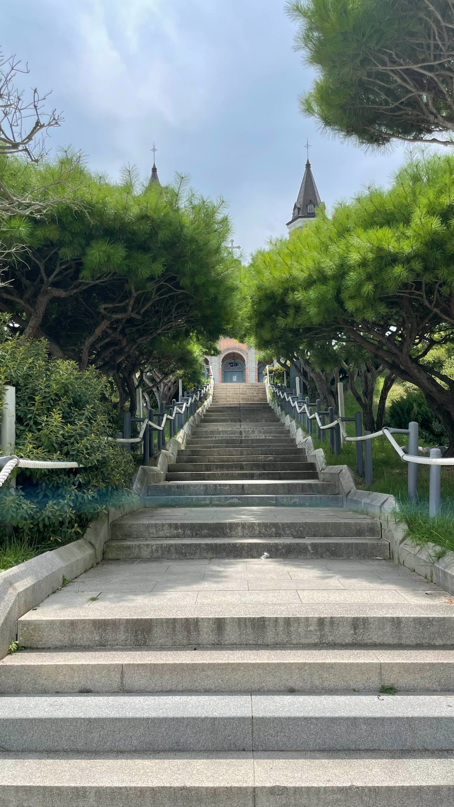 합덕성당 계단