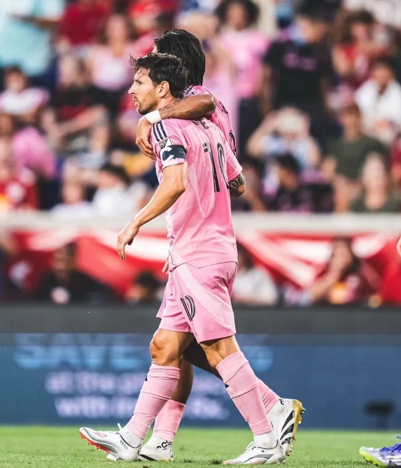손흥민 메시, 손흥민 MLS, 손흥민 메시 비교, 손흥민 LAFC, 손흥민 홈 데뷔전, 손흥민 프리킥 골, 메시 MLS 이적, 손흥민 이적료, 돈 가버 손흥민, LAFC 손흥민 효과, MLS 시즌 패스 할인, 애플TV MLS 중계, LA 한인타운 손흥민, 손흥민 유니폼, 손흥민 메시 연봉 비교, 손흥민 메시 이적료 비교분석