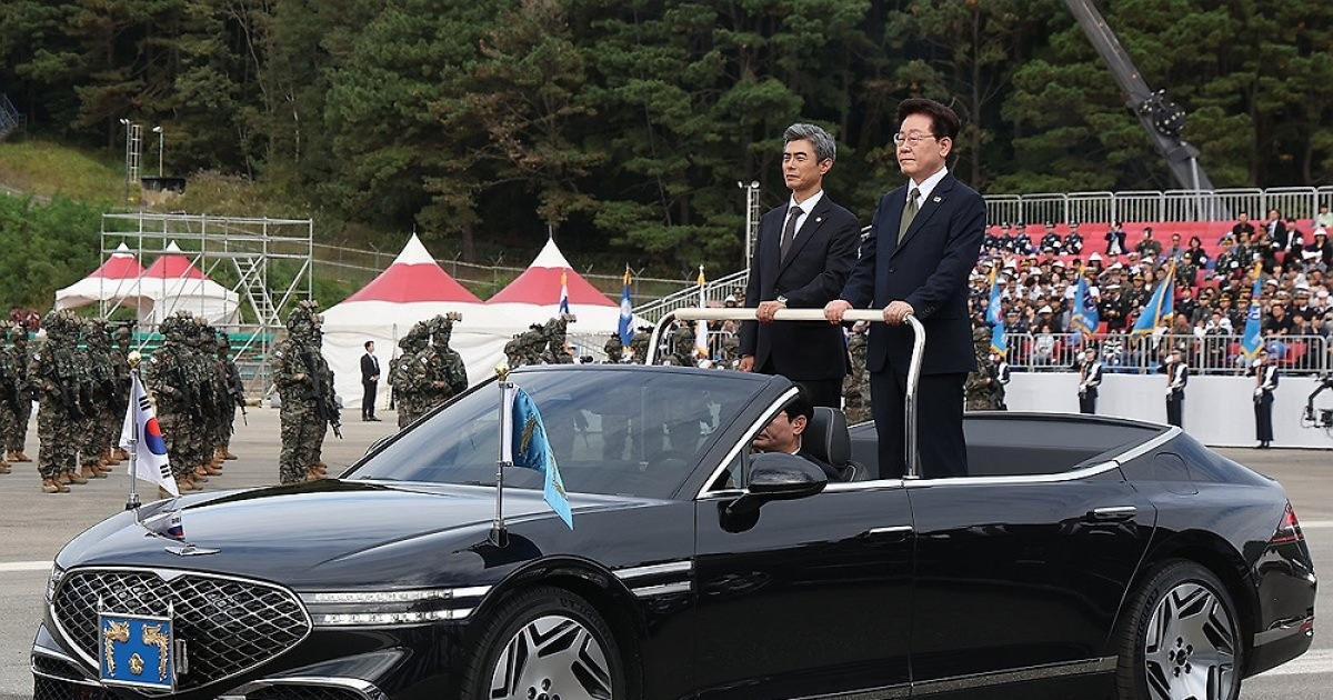 사열하는 이재명 대통령