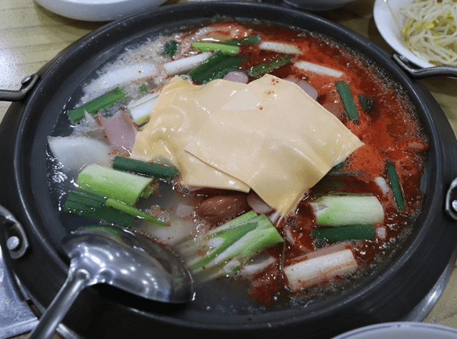 [6시 내고향] 평택국제중앙시장 맛집 명가부대찌개&amp;#44; 킴스버거&amp;#44; 브라질바비큐 무한리필 마나우스그릴