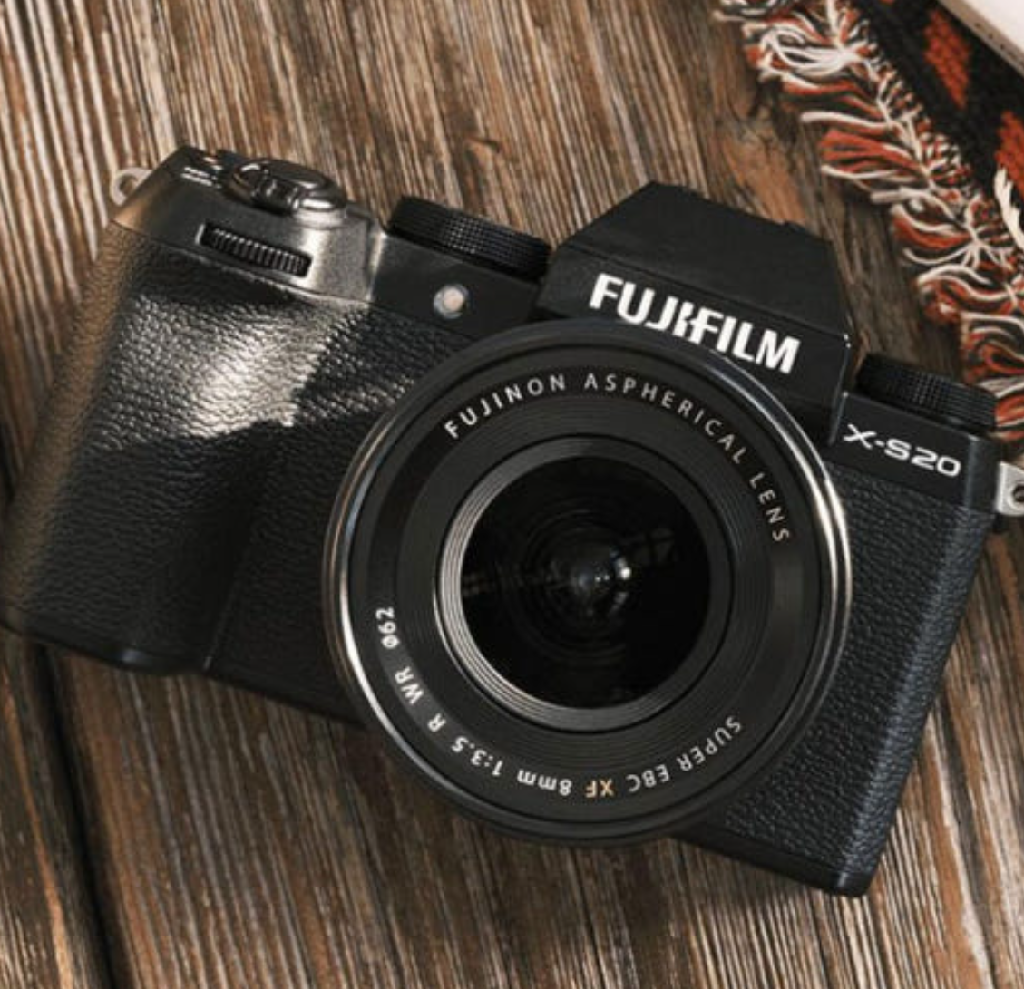 후지필름 X-S20