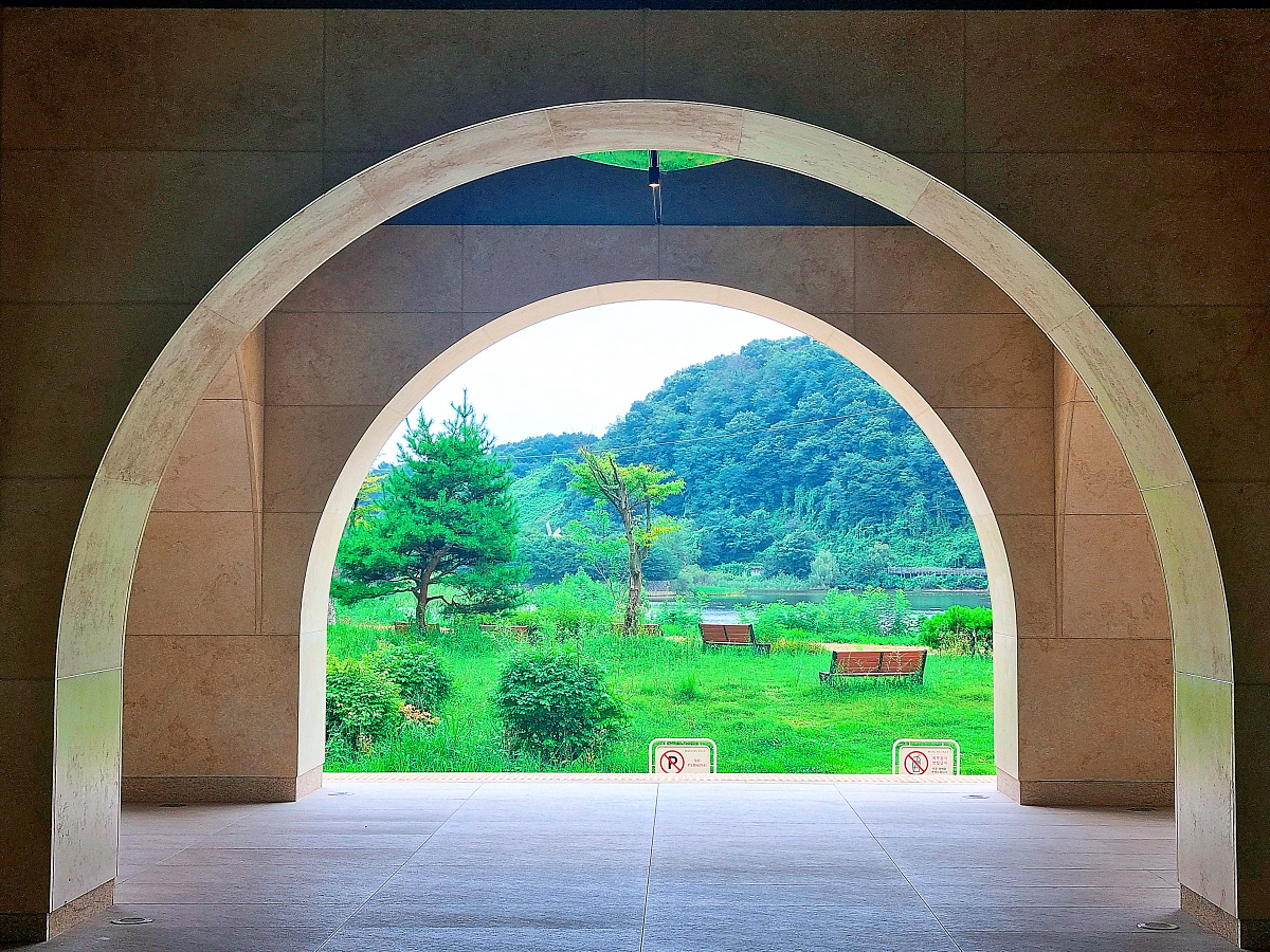 경기도 파주 대형 베이커리 카페, 공릉 저수지 뷰 모쿠슈라 (2호점)