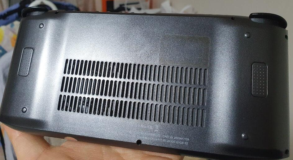GPDWIN3-뒷면