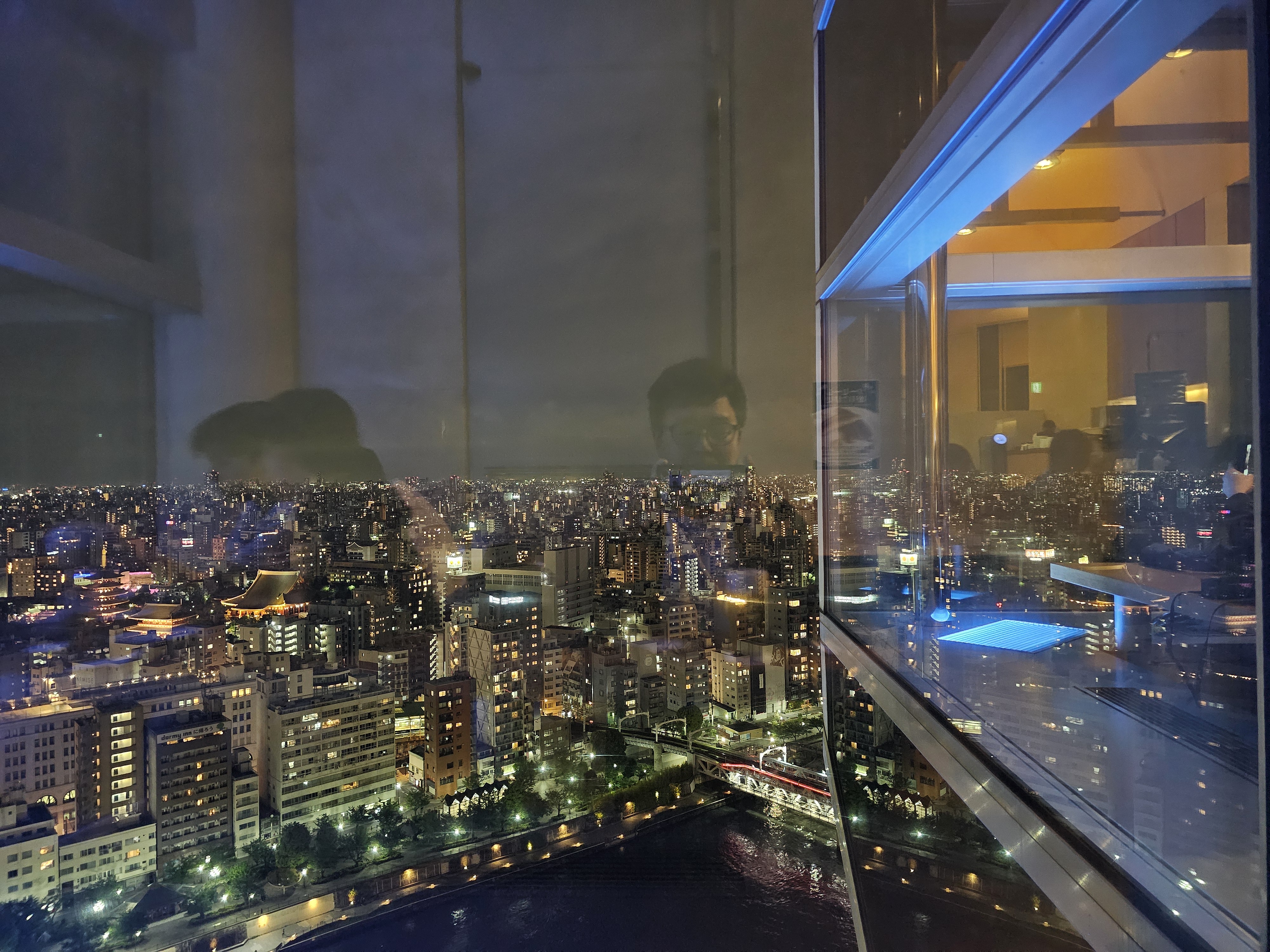 아사히 맥주 본사 빌딩 스카이룸 야경