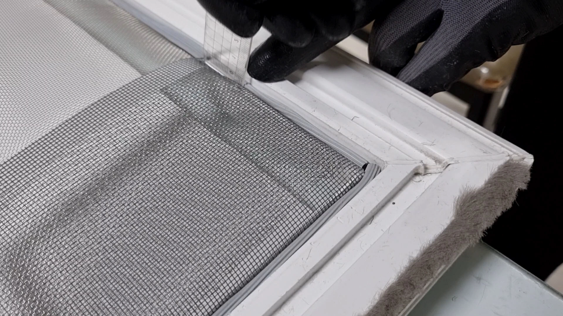 방충망 브래킷 끼우는 도구