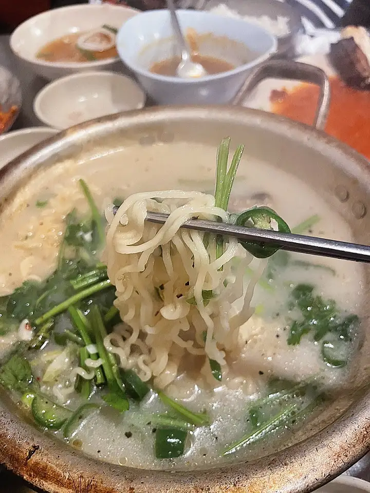 줄서는식당 43회 박소현 소갈비 생소갈비 백골라면 양념소갈비 함박스테이크 군고구마 맛집 권율 추천 소개