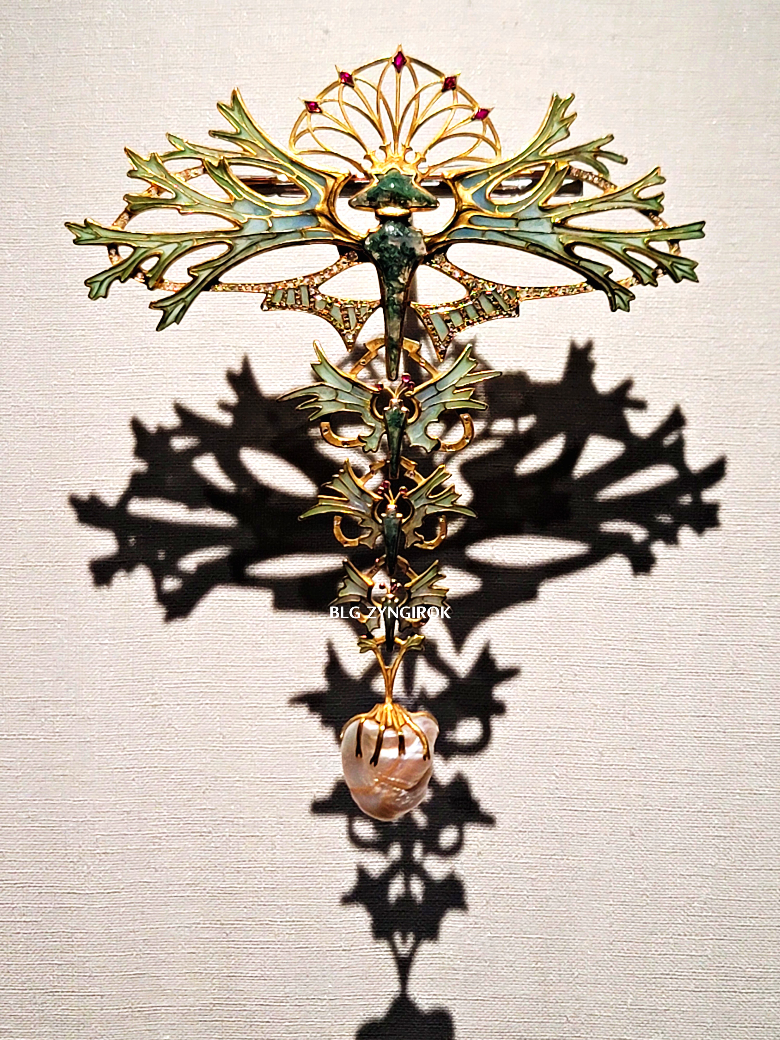 롯데타워 - 롯데뮤지엄 고혹의 보석 매혹의 시간 - 벨 에포크 전시품 모습이다.