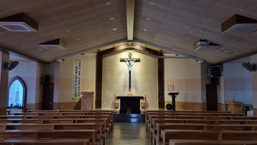 제주 조천성당 제대