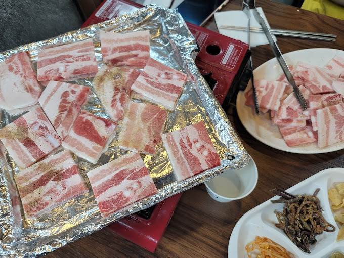 관악구 봉천동 냉동삼겹살 '부림식당'