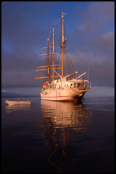 바다의 잊힌 영웅들: 영광스러운 6월 1일 해전