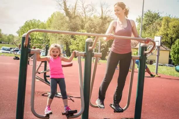 야외 활동 시 200% 효과 UP! 운동 기구 활용 가이드 & 부위별 운동 효과 완벽 분석