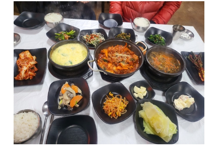 토속식당 백반 음식