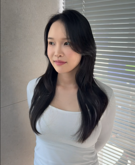 Sungshin Women's Univ. fine-hair volume wave perm result 2 - full wave with see-through bangs