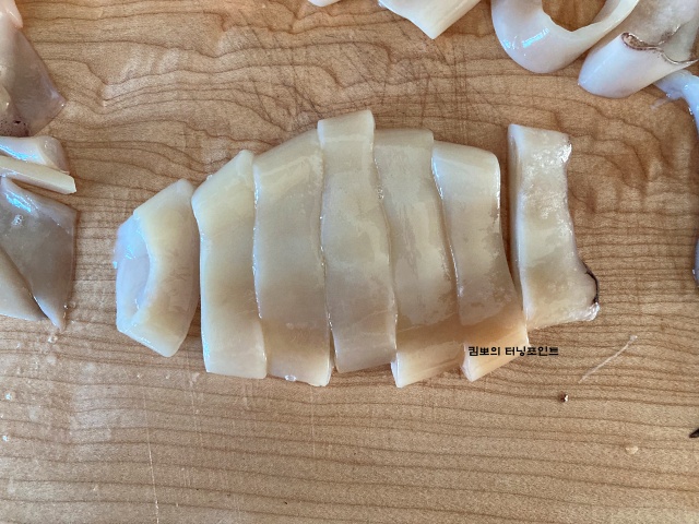 오징어-몸통-자르기