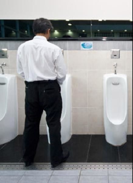 소변에 피가 섞여서 나오는 증상 혈뇨증상