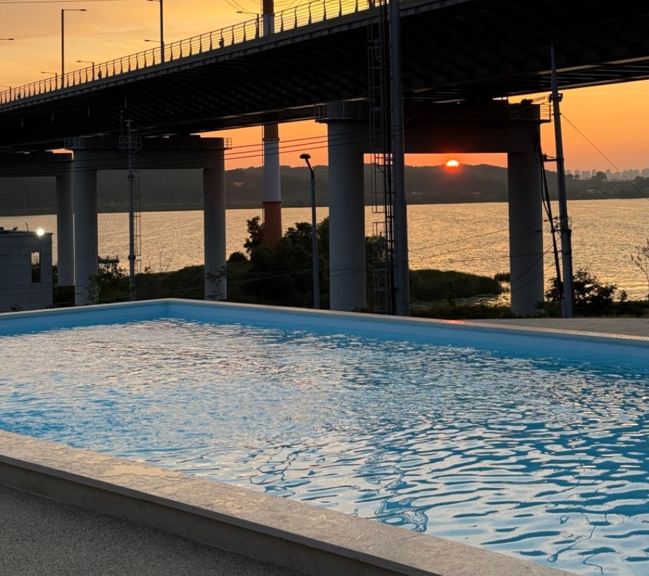 매일아침 호텔글램핑장 무료수영장