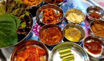 양철통 기본 반찬