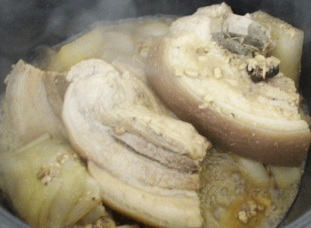 앞다리살 돼지수육 맛있게 삶는법