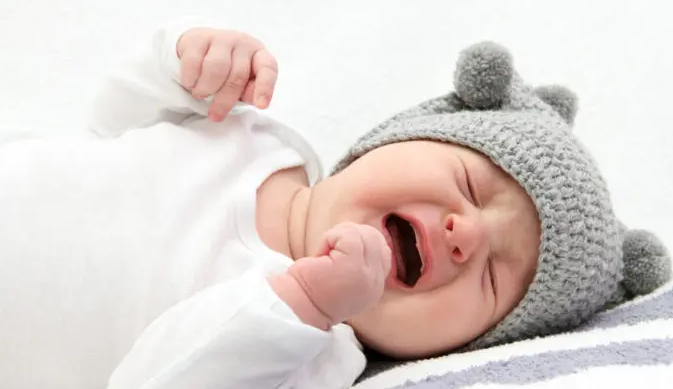 배앓이하는 아이