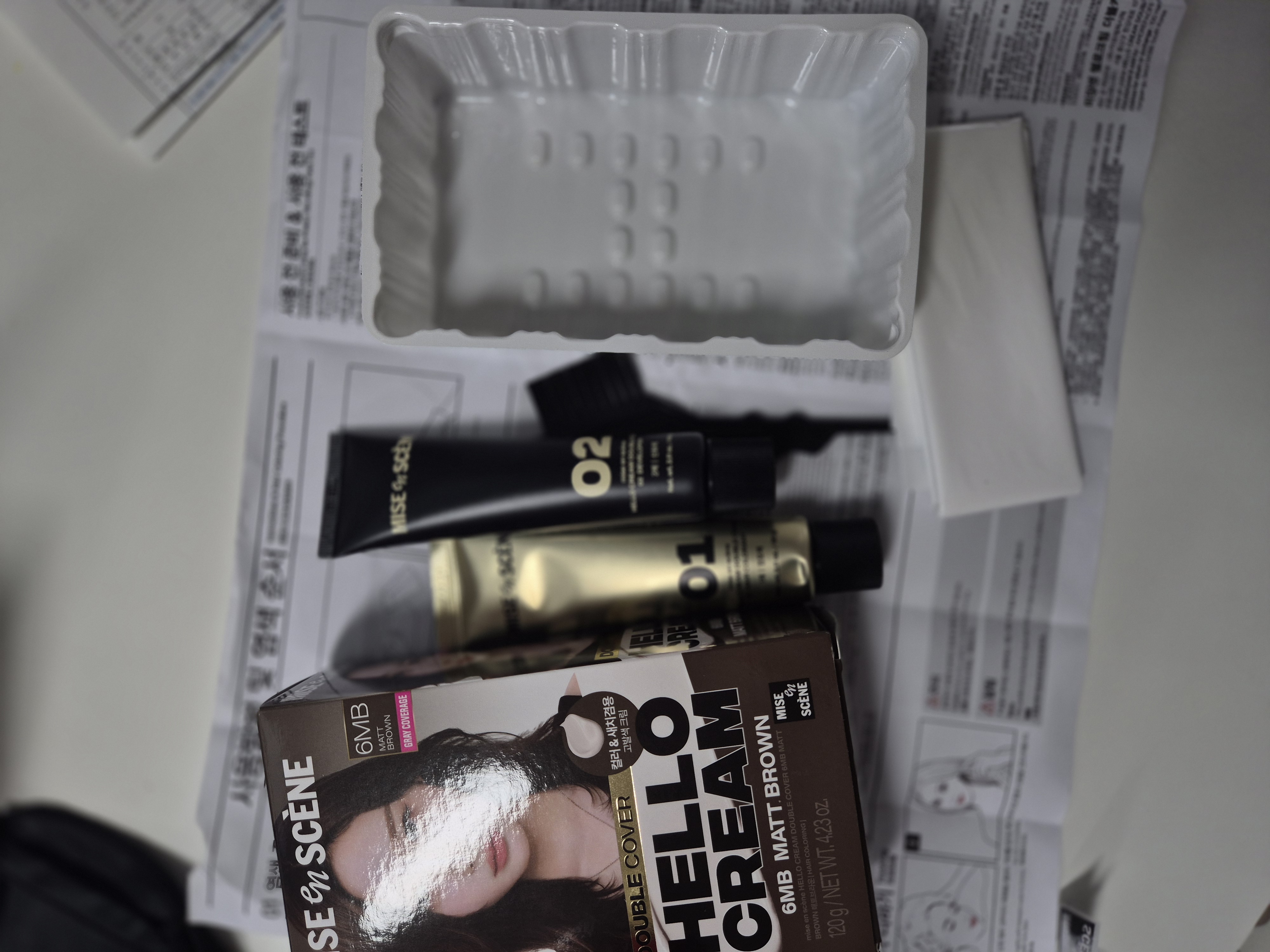 미쟝센 더블커버 헬로크림 매트브라운