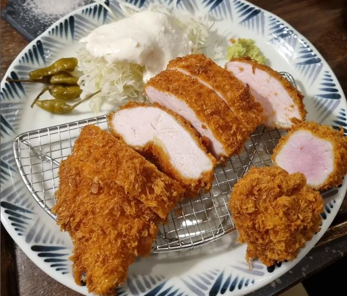 방금 서빙된 생생정보 콜드스모크에이징 돈가스