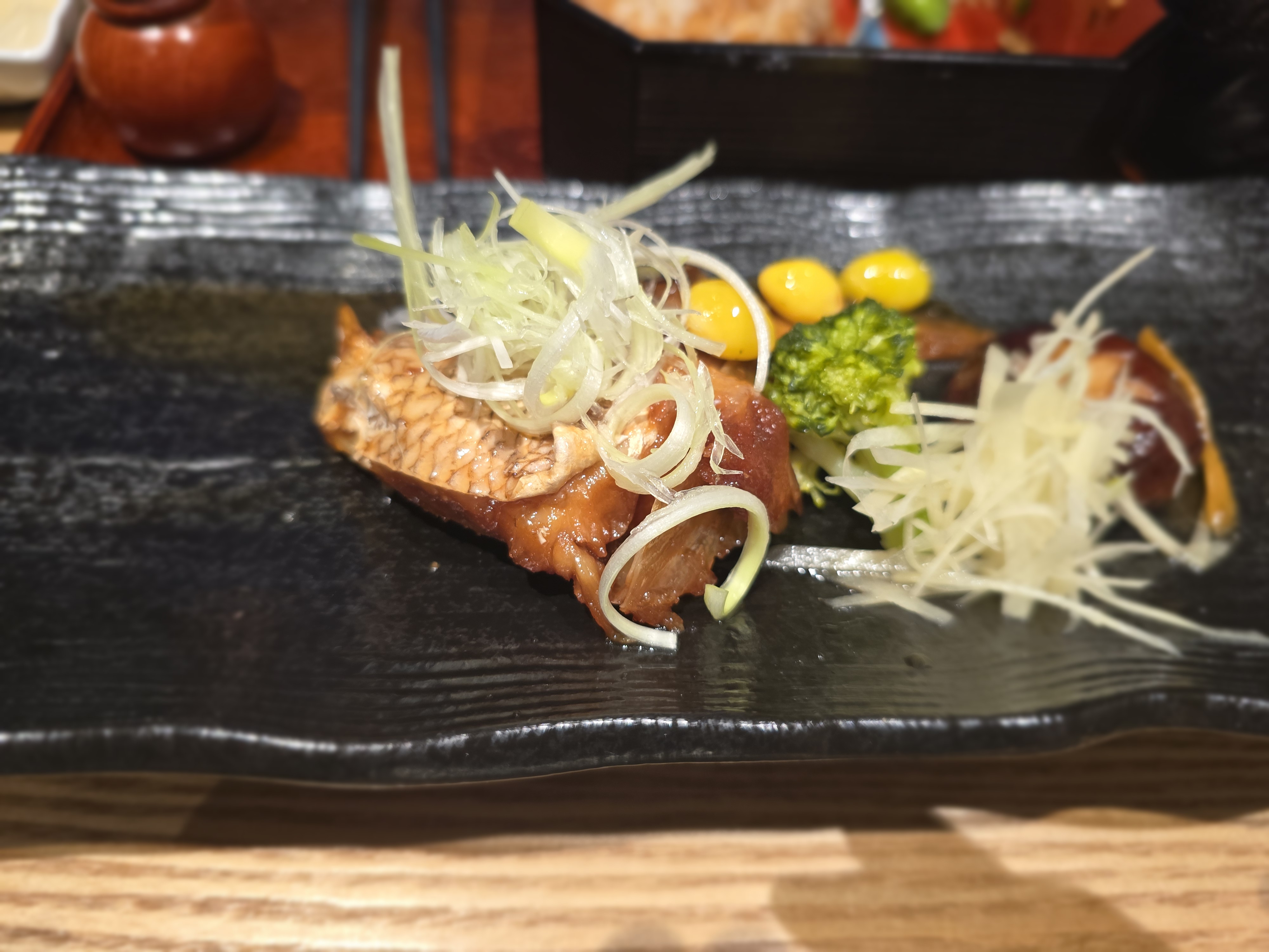 신세계본점 김수사 디너 사시미코스 중에 도미조림