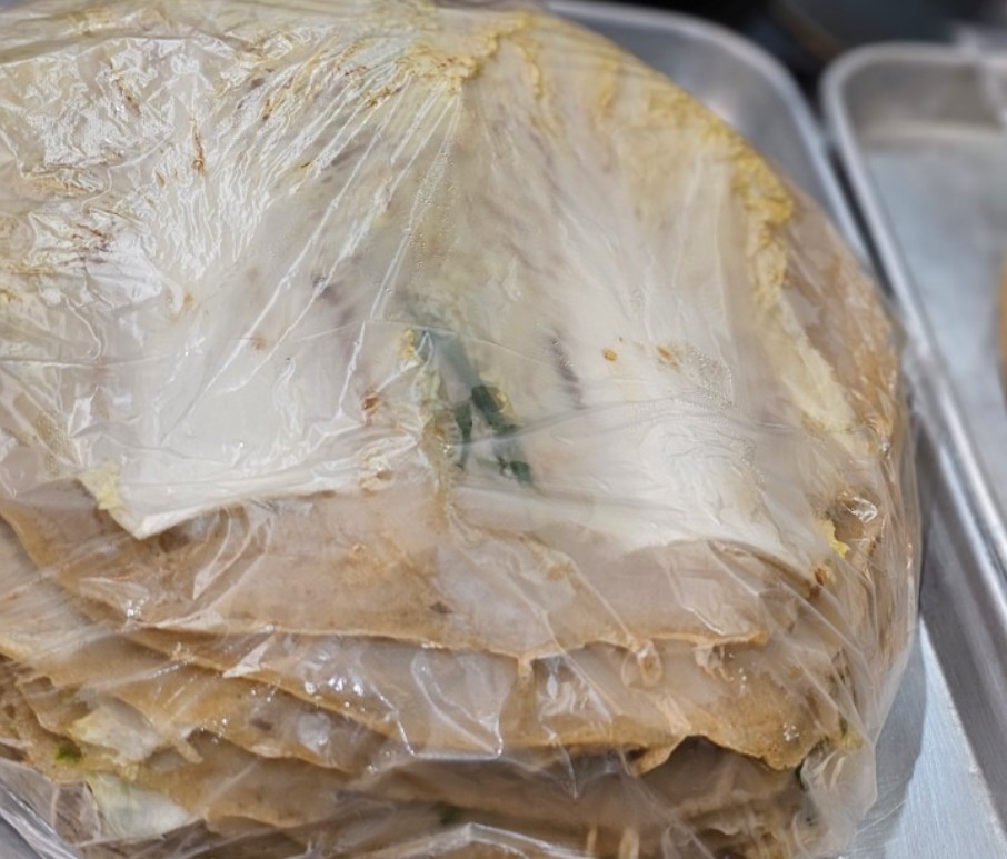 영월서부시장 배추전 포장 한 모습