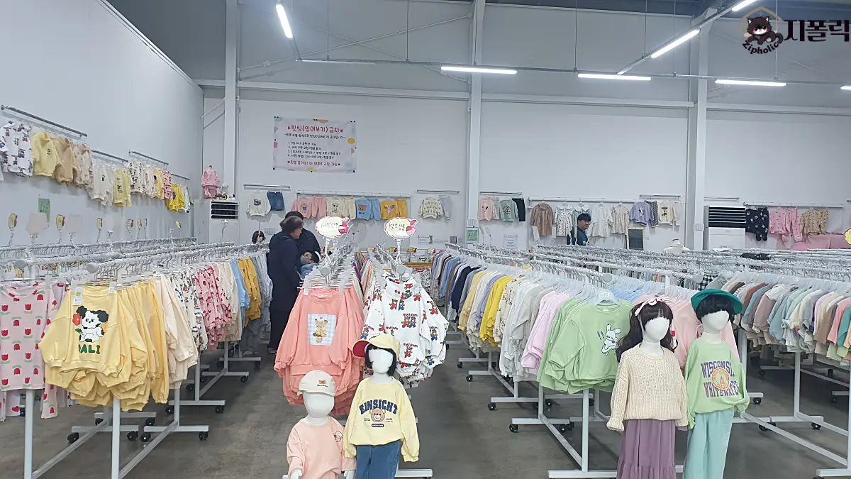 명품아이-리틀베니-유아복-매장왼쪽