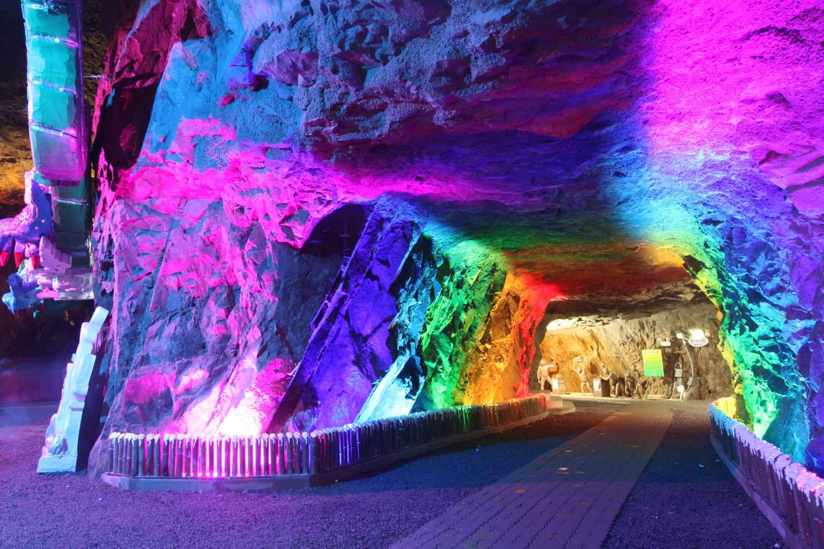 자수정 동굴나라