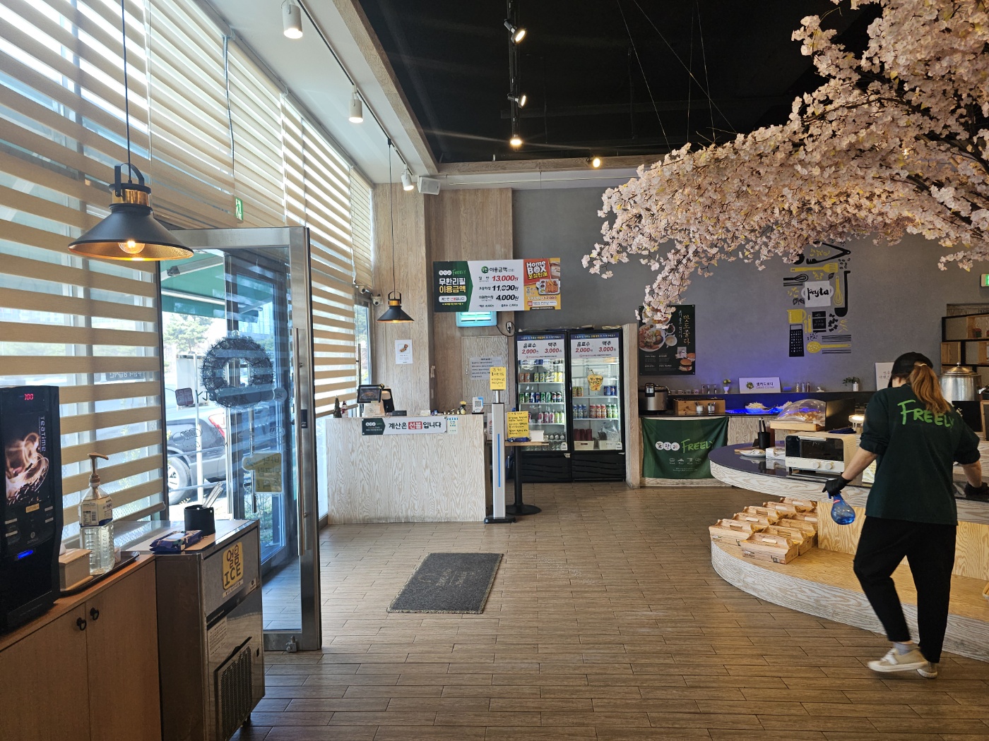 [25.4월] 푸릴리 천안아산역점 &amp;#124; 13&amp;#44;000원 무한리필 돈가스 뷔페